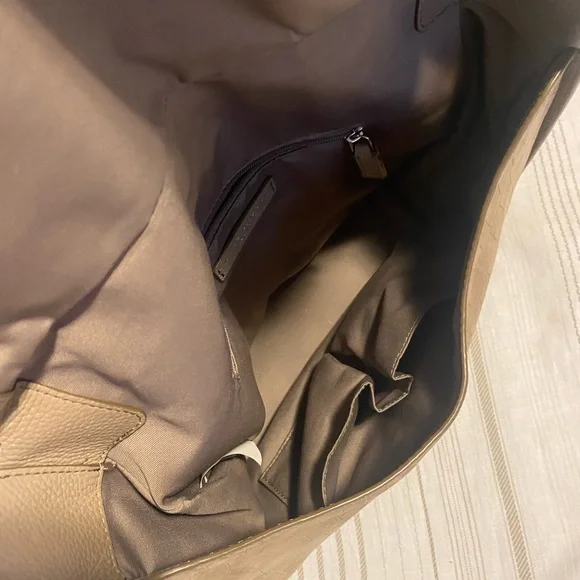 Marc Jacobs Groove Leather Hobo Bag - Picture 8 of 10